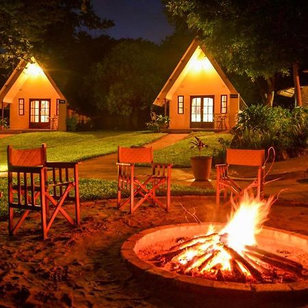 Ursula'S Homestead Victoria Falls Exterior foto